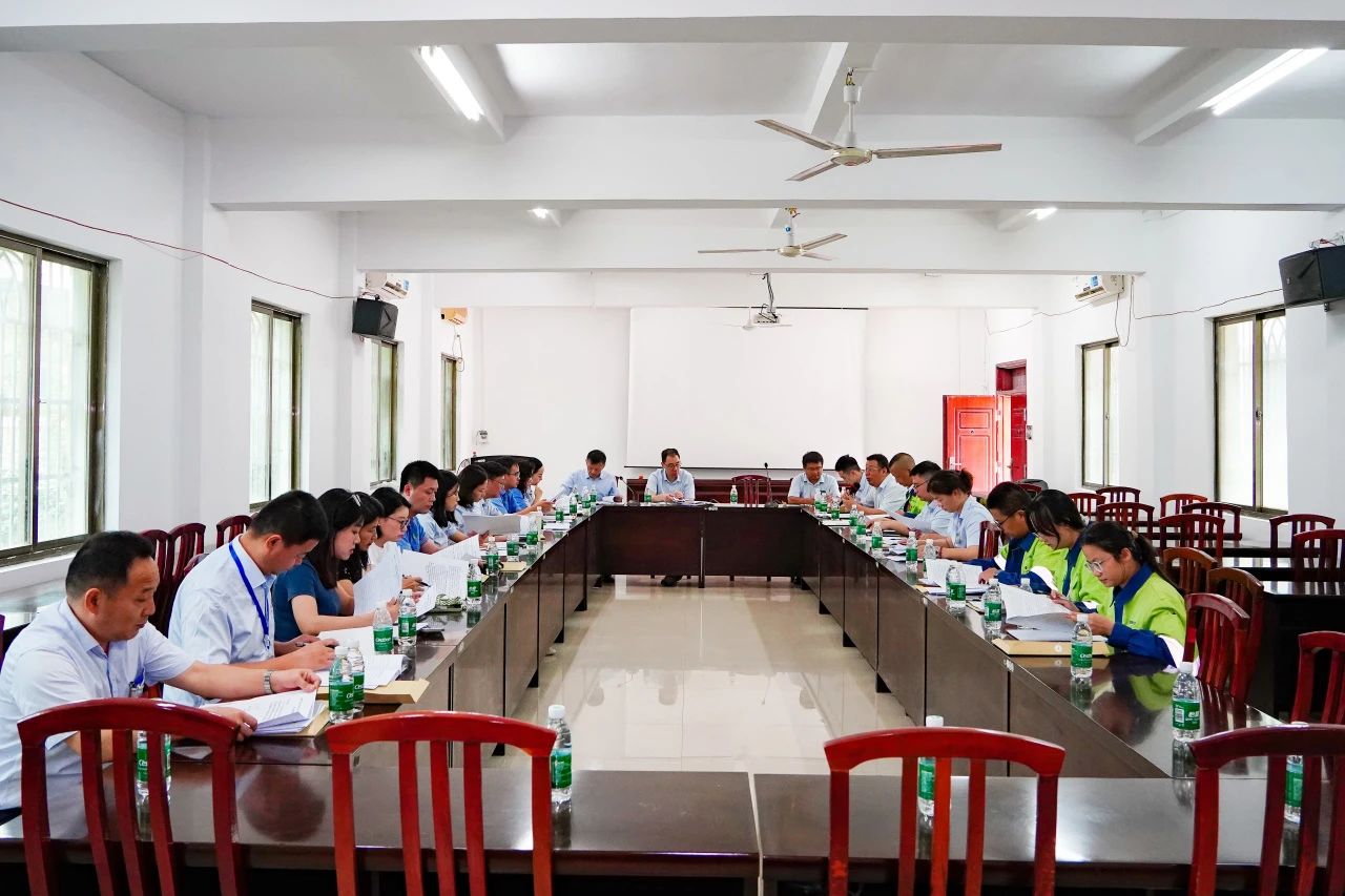 1714116517551289.jpg 海南矿业召开第四届职工代表大会第一次会议62.jpg